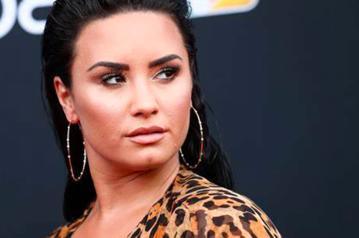 Demi Lovato publica en Instagram estar enferma.